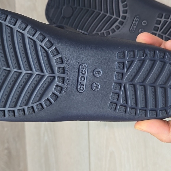 Crocs Women Outdoor Thong Flats rubber sandals shoes sz 8 - Picture 10 of 10